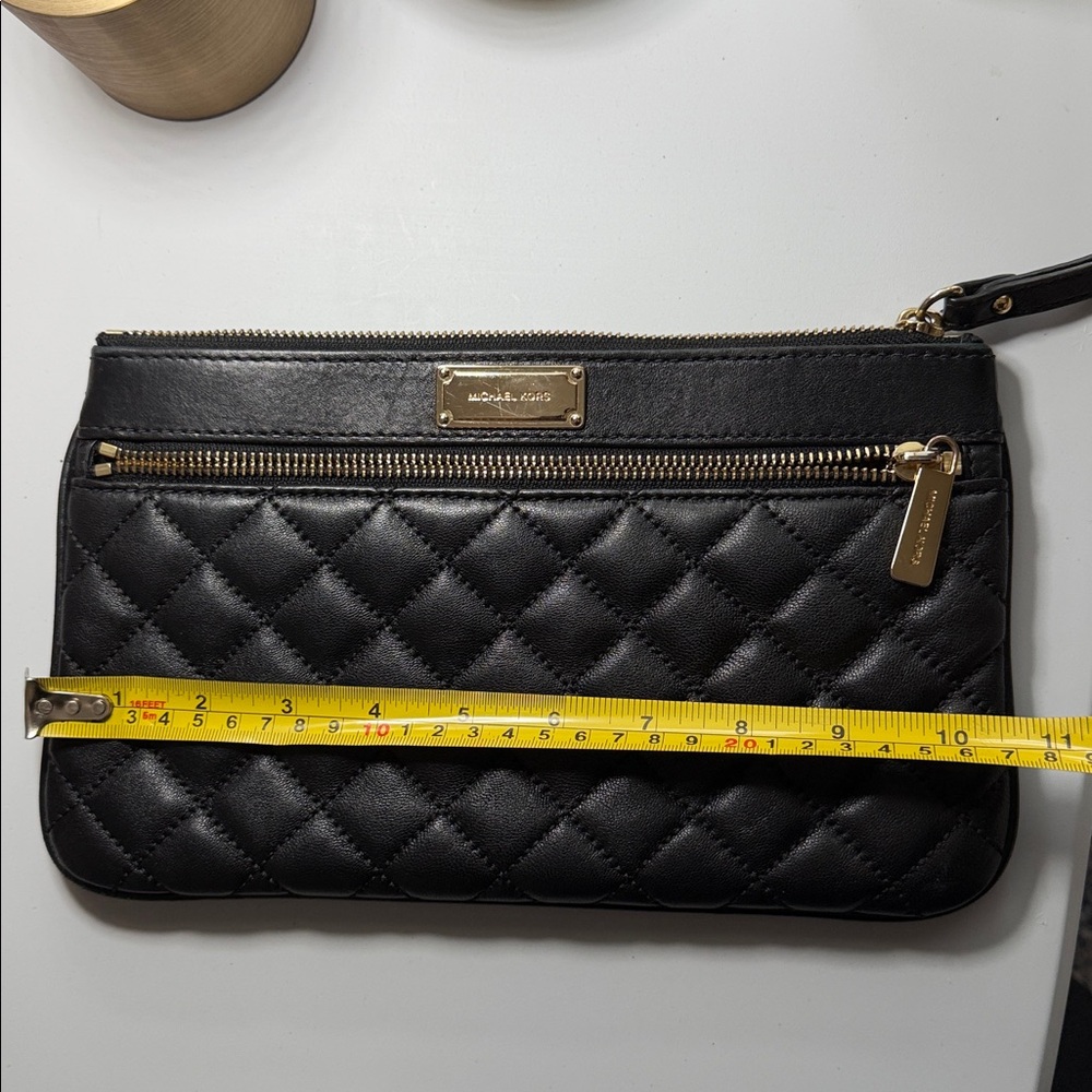 Michael Kors Selma Black Quilted Leather Wristlet / Large Zip Clutch - Picture 8 of 9